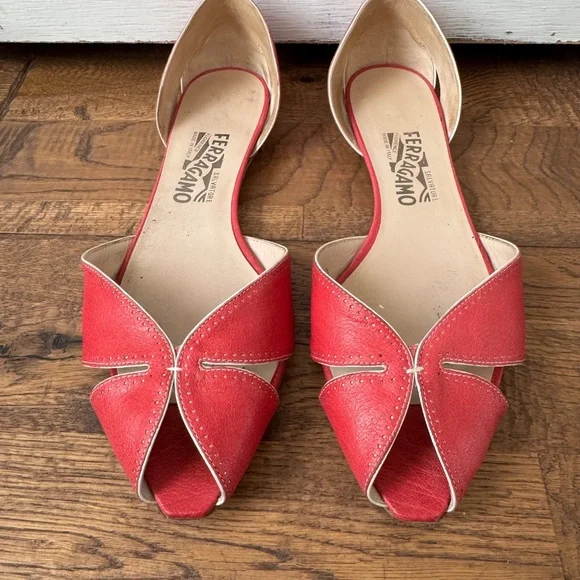 Salvatore Ferragamo D'Orsay Leather Lasercut Flats Women's Size 9.5 B S - Picture 3 of 9